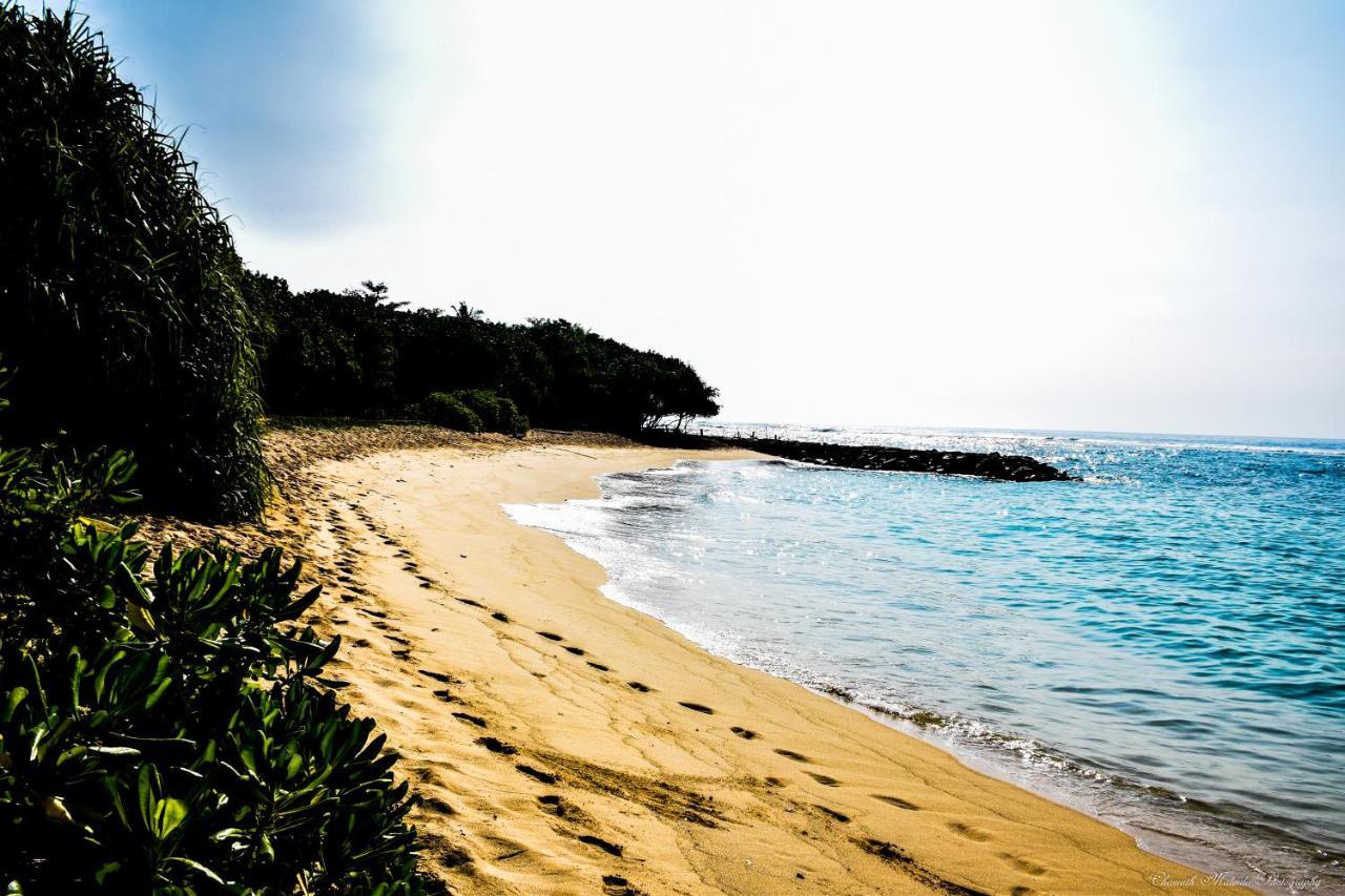 Tenasi Beach Resort Ahangama Exterior photo